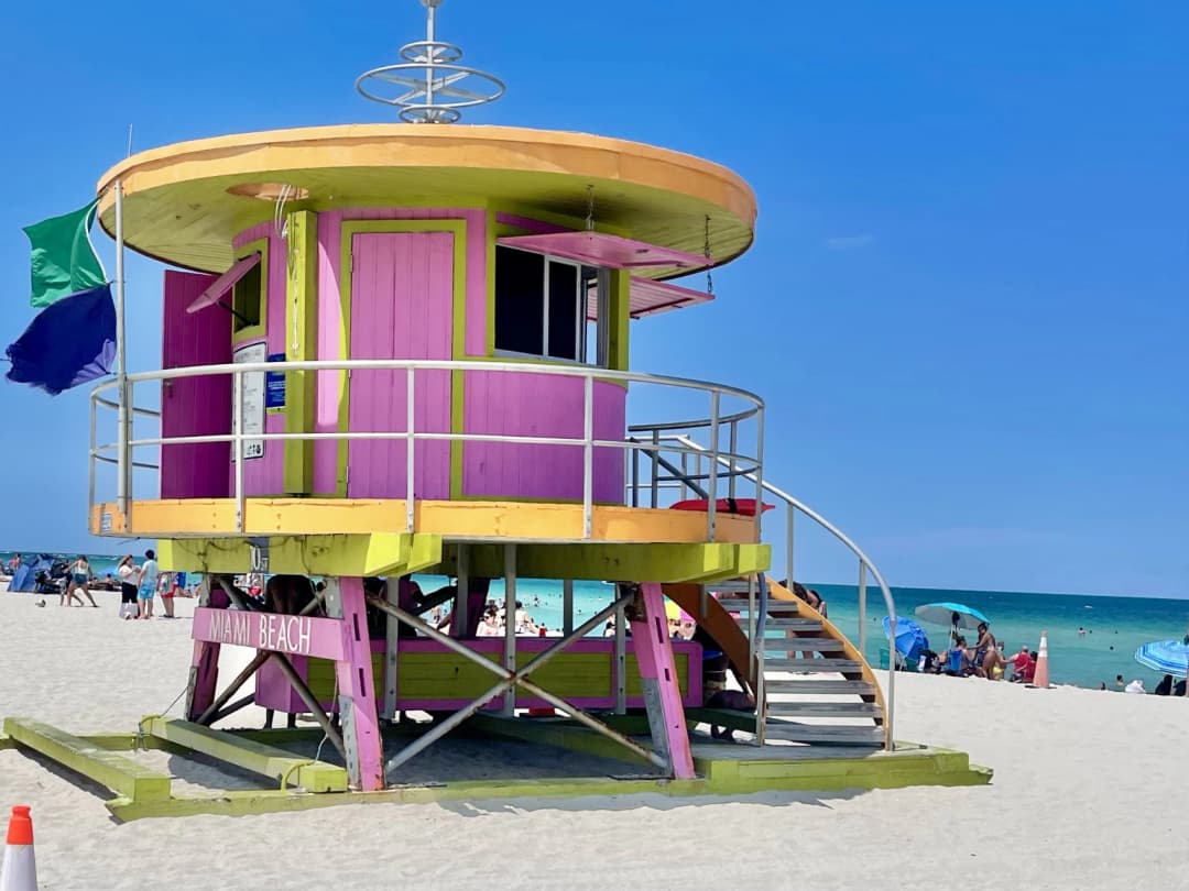Miami South Beach with view of lifeguard station